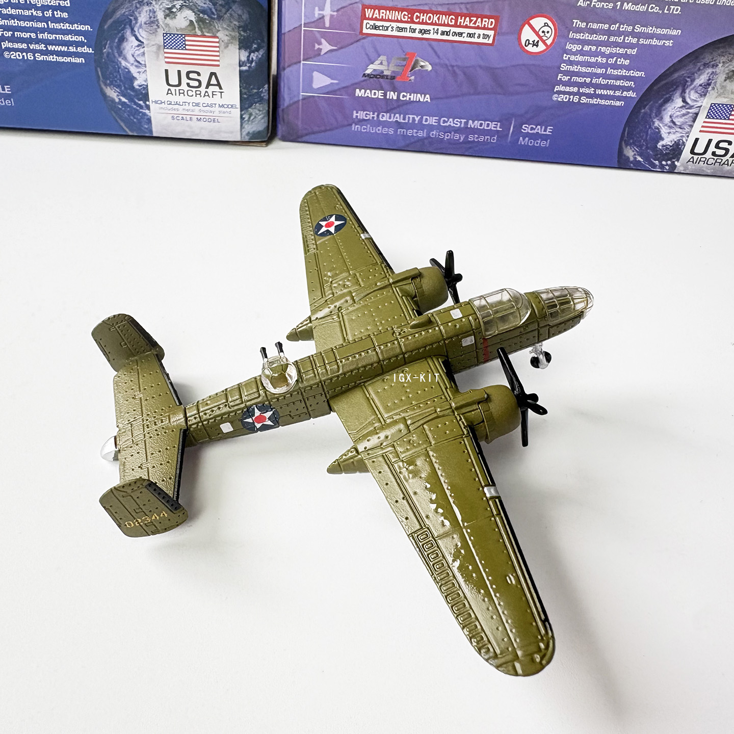 Modelo de Avión Militar a Esca - Model Kit Plane reseña y precio
